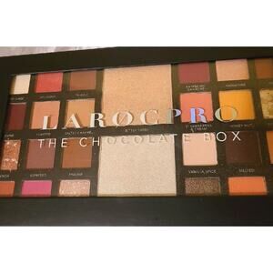 Laroc Pro The Chocolate Box neutral eyeshadow palette